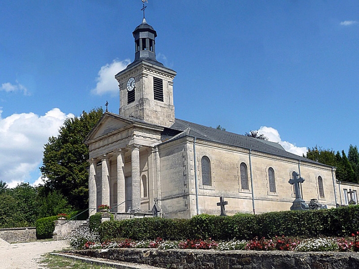 L'église du village - Trois-Fontaines-l'Abbaye