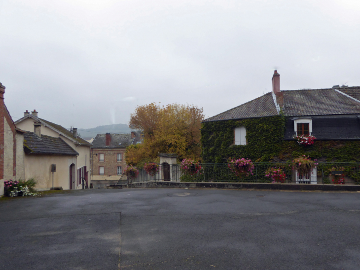 La place du village - Vandières