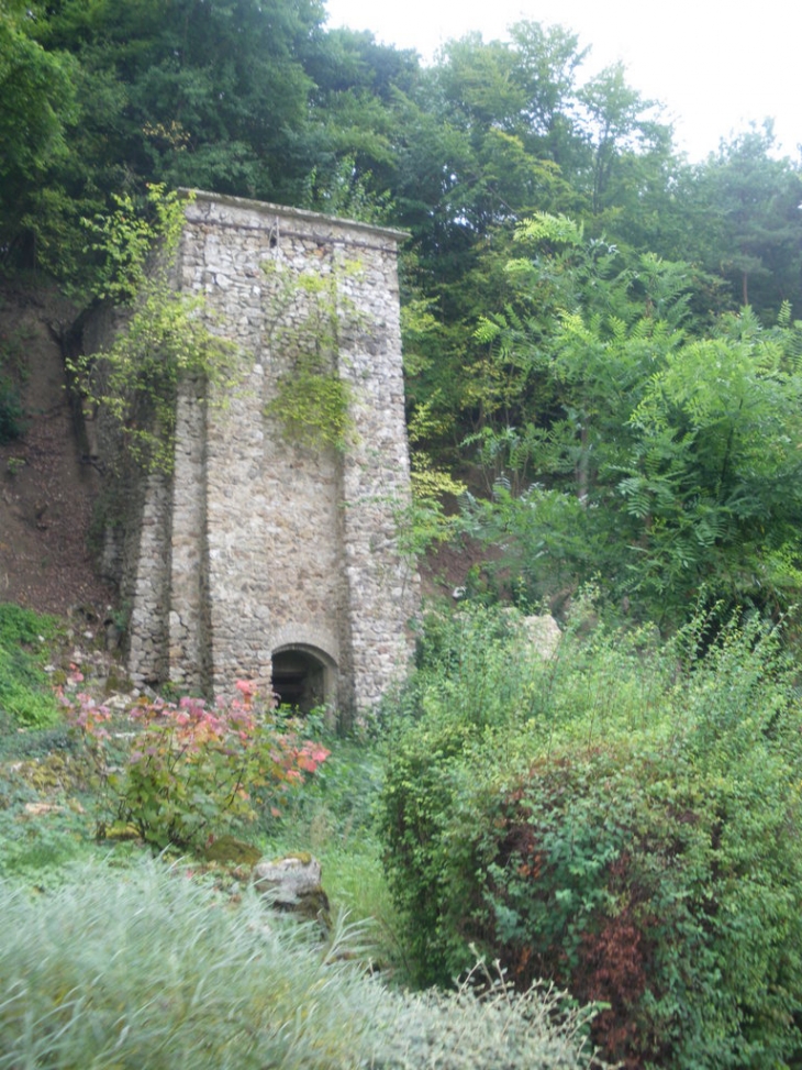 Le four à chaux (1912-1913) avant restauration - Verzenay