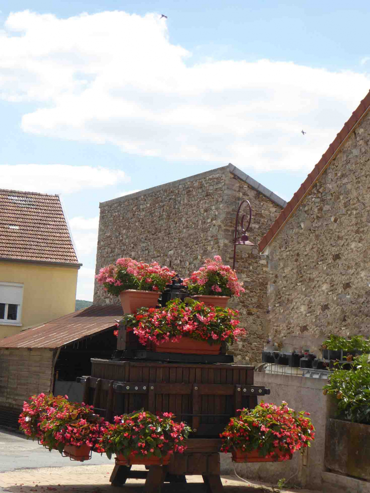 Village fleuri - Vincelles