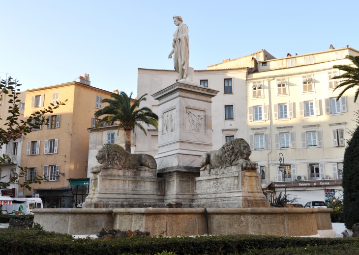 Napoléon Bonaparte en Premier Consul, place Foch - Ajaccio