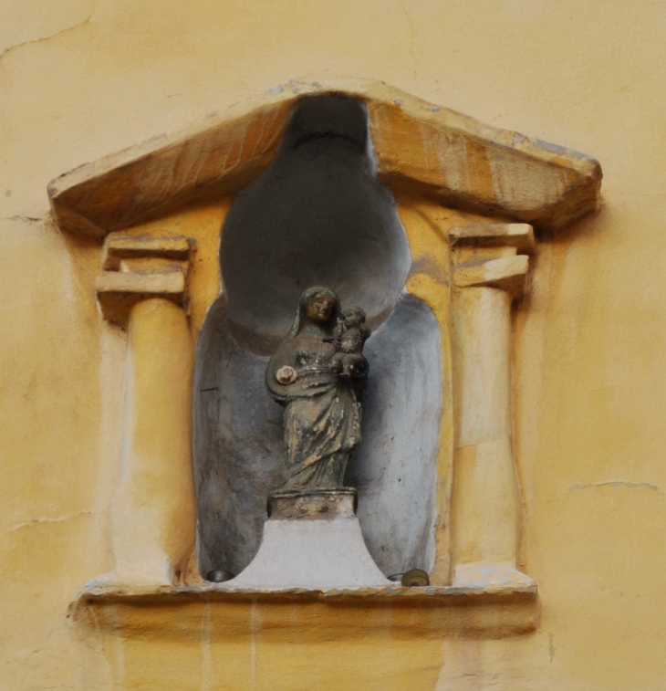 Vierge murale, rue Fesch - Ajaccio