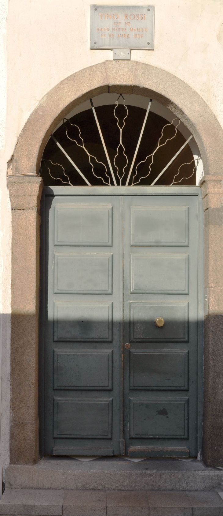 Tino Rossi est né dans cette maison (rue Fesch) - Ajaccio