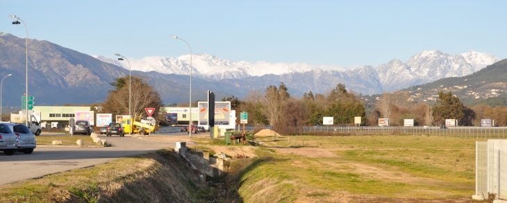 Montagnes enneigées vues de la route d'Aspretto  - Ajaccio