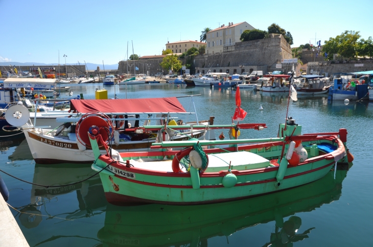 Le Port - Ajaccio