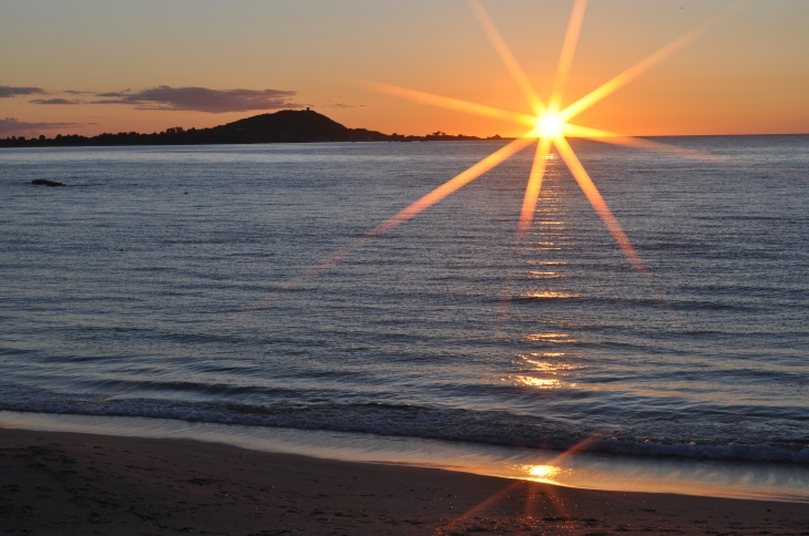 Coucher de soleil sur Agosta Plage - Albitreccia