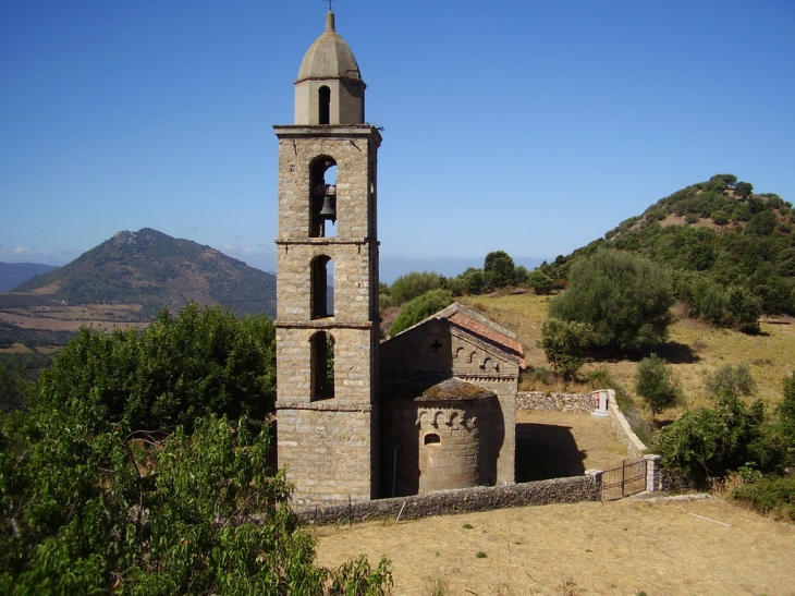 L'eglise vue de face - Santa-Maria-Figaniella