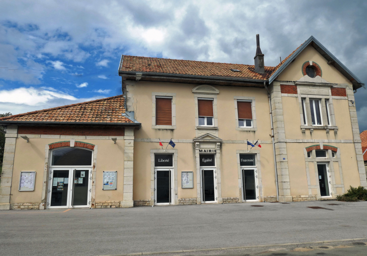 La mairie - Amathay-Vésigneux