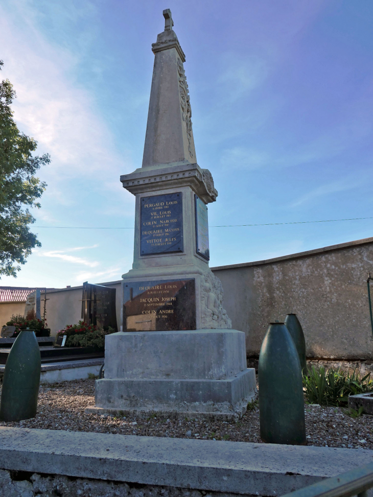 Le monument aux morts - Belmont