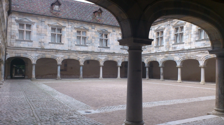 Place Renaissance hotel Grenelle - Besançon