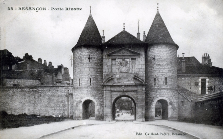 Porte Virotette, vers 1910 (carte postale ancienne). - Besançon