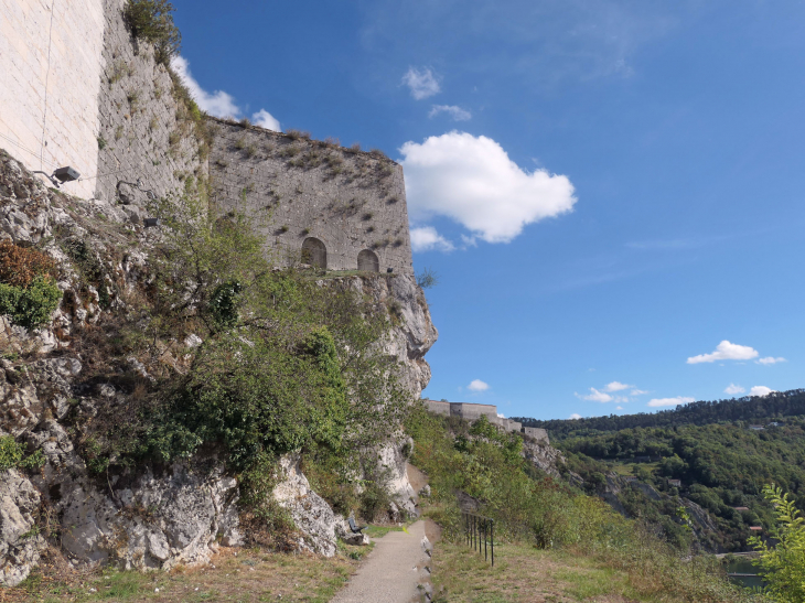 Les remparts de la Citadelle - Besançon