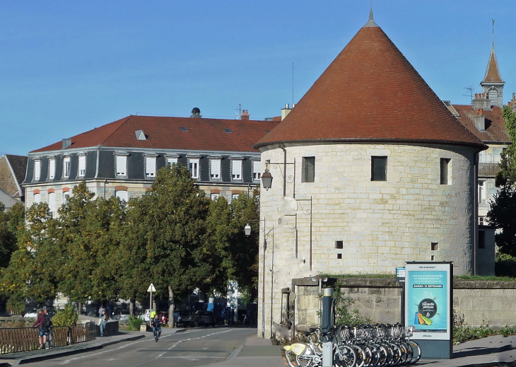 Quartier Battant : tour de la Pelote - Besançon