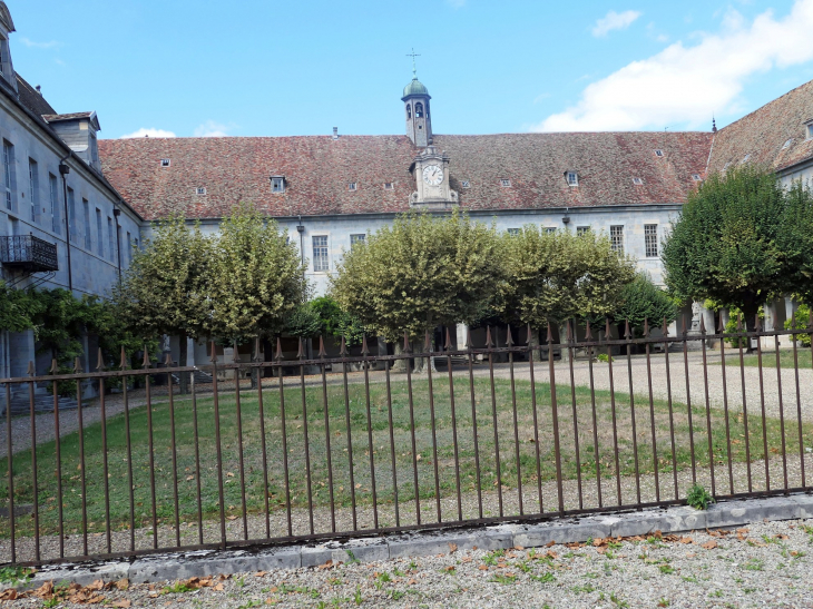 L'hôpital Saint Jacques - Besançon