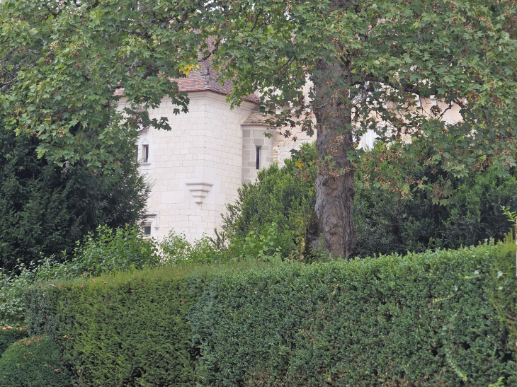 Vue sur le château - Cléron