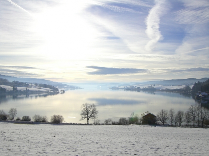 Le lac dans toute sa splendeur matinal - Malbuisson