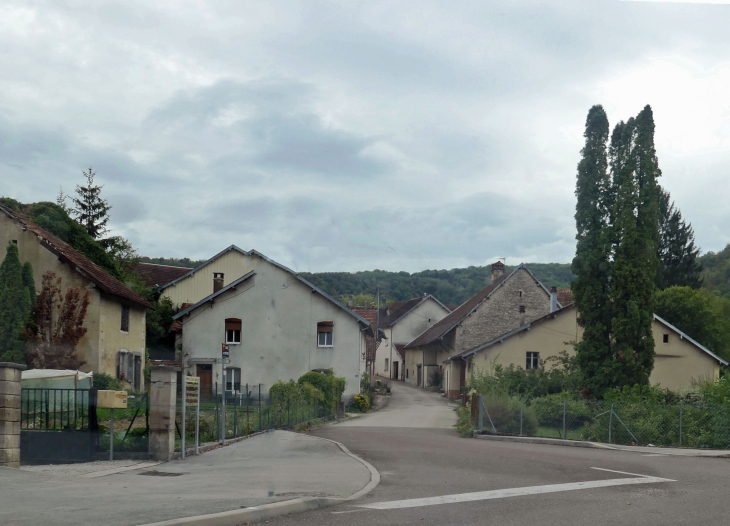 Le village - Montgesoye