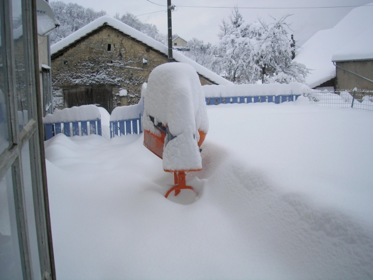 Hiver 2009 bloqués par 50 cm de neige - Pompierre-sur-Doubs