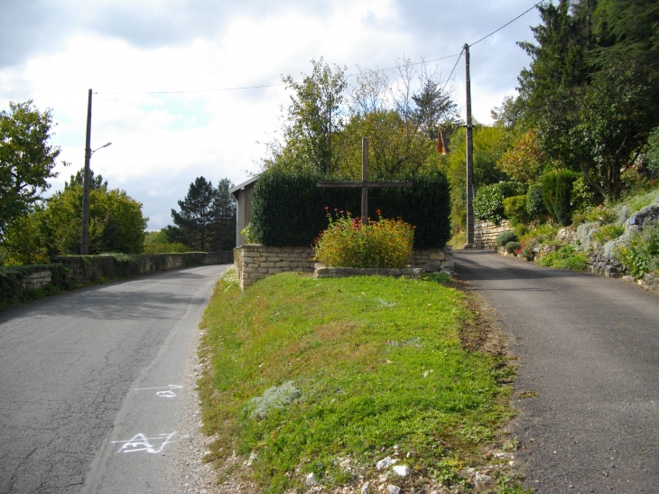 Calvaire sur la sortie Ouest de Pompierre-sur-Doubs