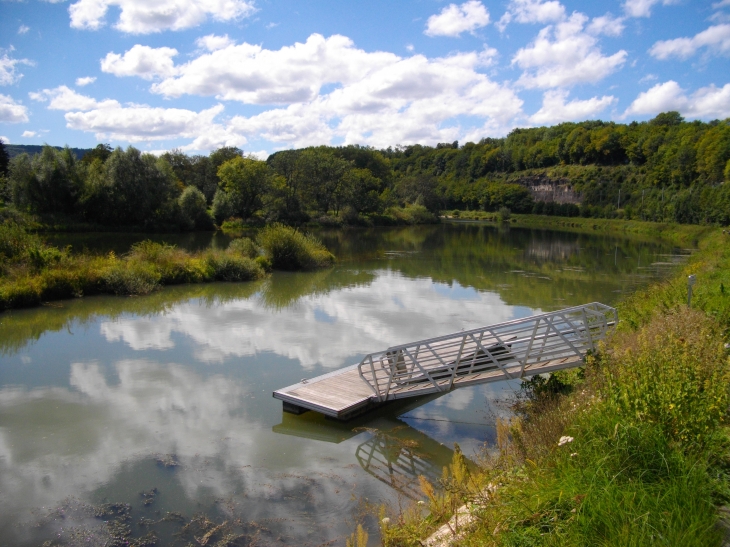 Reprise du Doubs naviguable au SO de Pompierre-sur-Doubs