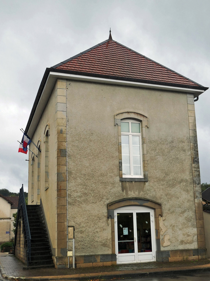 La mairie - Pouligney-Lusans