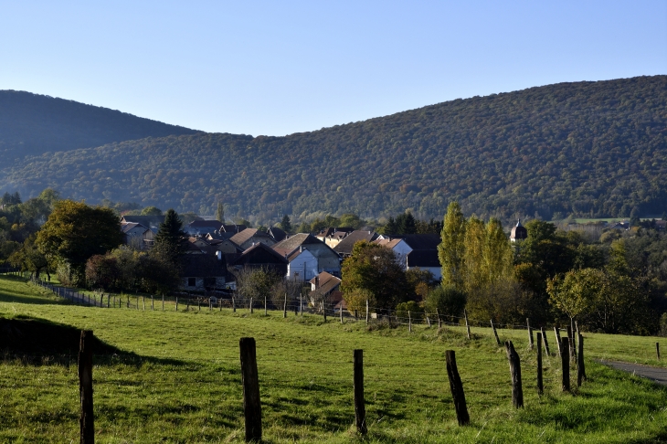 Vue depuis le chemin d'Ansuan - Roche-lès-Clerval