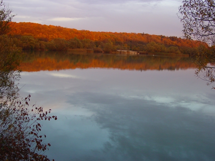 Coucher de soleil sur le lac - Saint-Vit