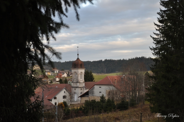 Église de la Nativité (nef du XVIe siècle). - Vaux-et-Chantegrue