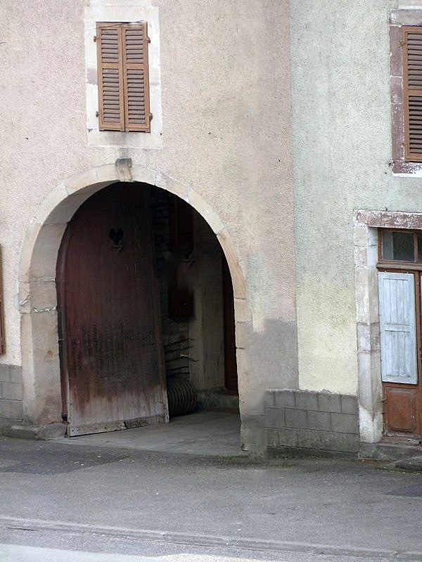 Porche de maison - Aillevillers-et-Lyaumont