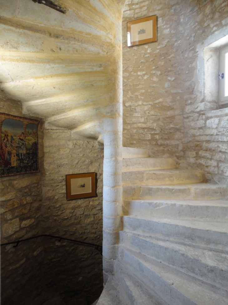 Escalier a vis en pierre d'Autray - Bouhans-et-Feurg