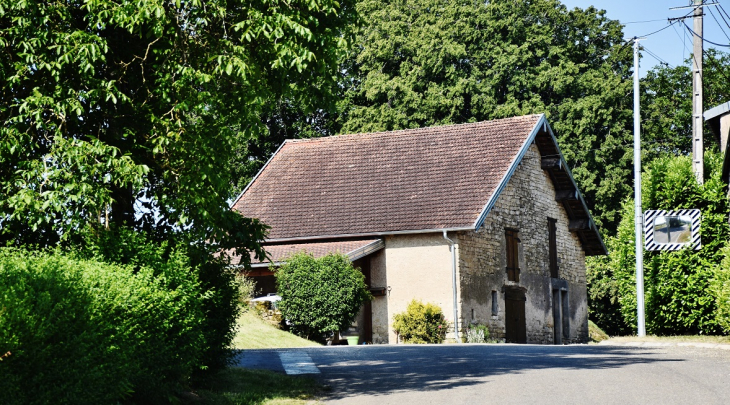 La Commune - Bourbévelle