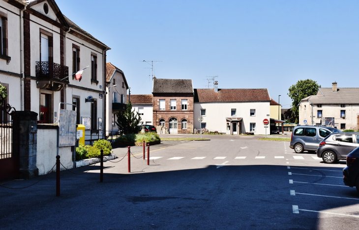 La Commune - Breuches