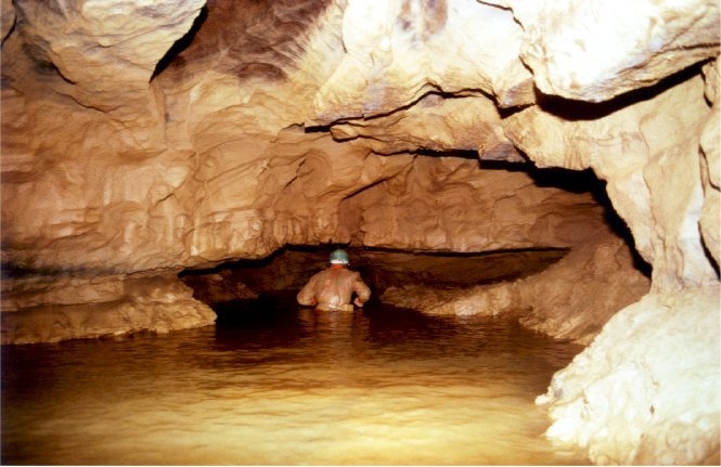 Grotte et la rivière souterraine - Cerre-lès-Noroy