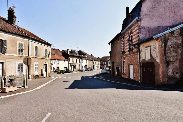 La Commune - Conflans-sur-Lanterne