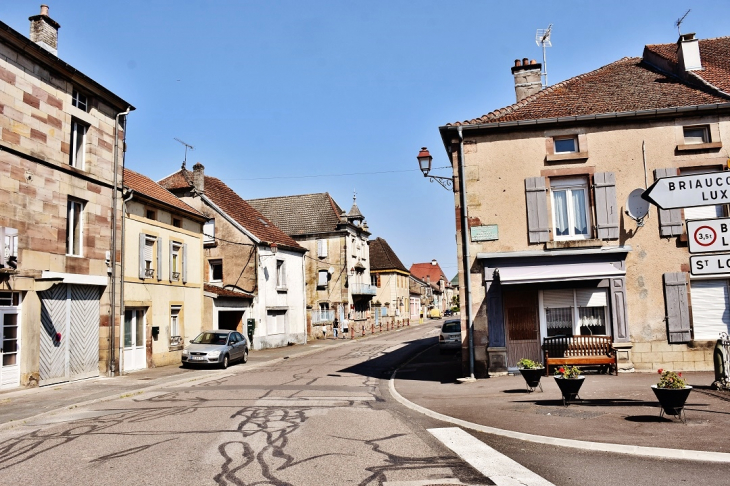 La Commune - Conflans-sur-Lanterne