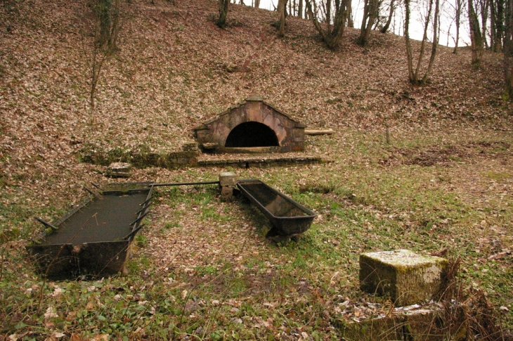 Fontaine de la Comtesse Henriette - Étobon