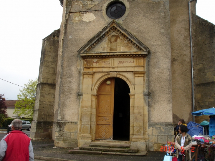 Entrée de l'église - Fleurey-lès-Faverney