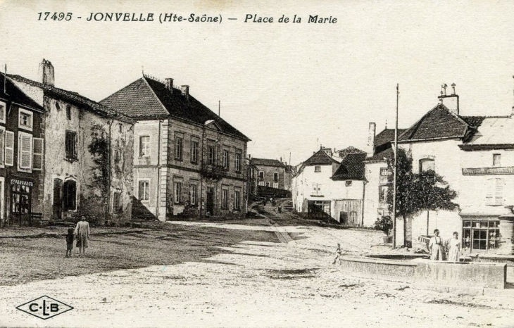 Place de la Maire.Carte postale 1926 - Jonvelle