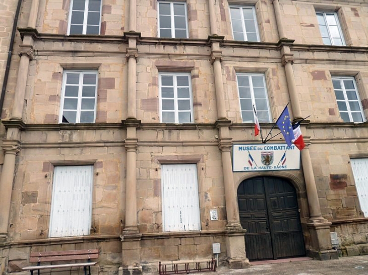 L'hôtel de Pusol 16ème siècle(musée) - Luxeuil-les-Bains