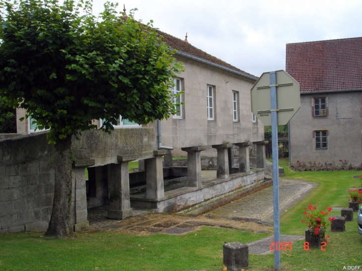 Mairie Lavoir - Mailleroncourt-Saint-Pancras