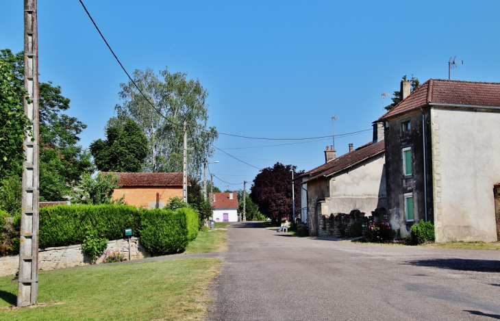 La Commune - Montcourt