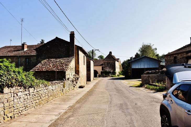 La Commune - Montcourt