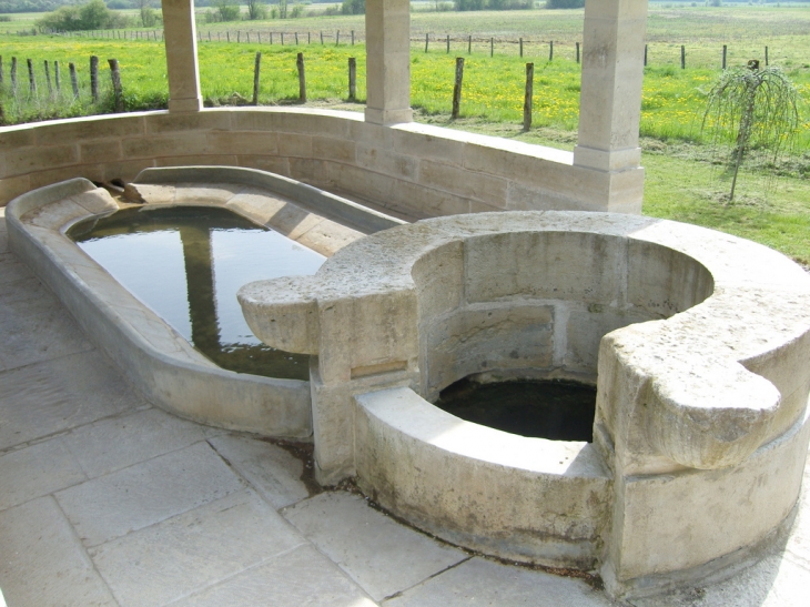 Fontaine Lailler - Montureux-et-Prantigny