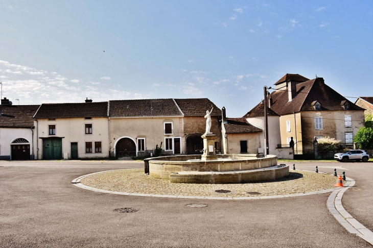 La Commune - Ormoy