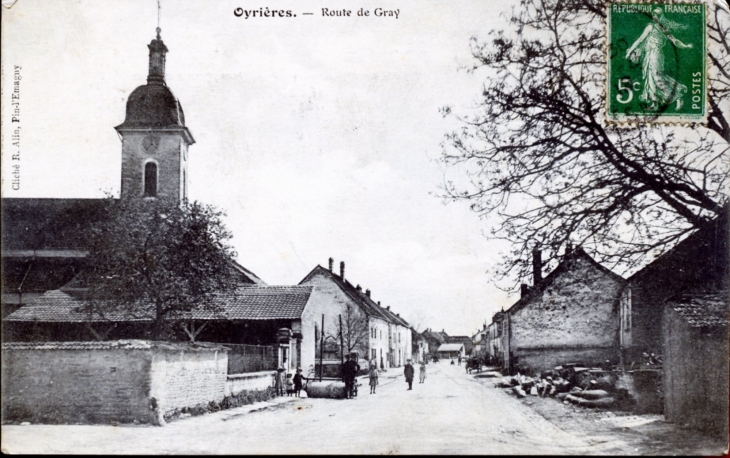Route de Gray, vers 1912 (carte postale ancienne). - Oyrières