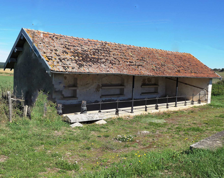 Le lavoir - Saint-Loup-Nantouard