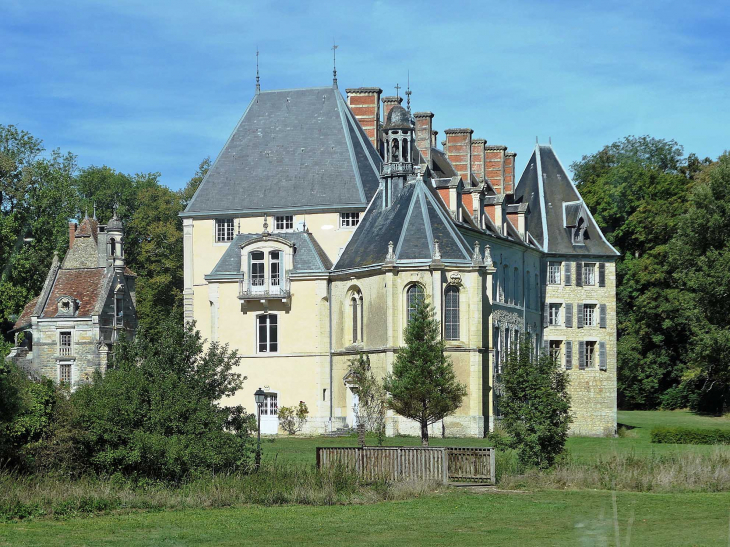 Le château - Saint-Loup-Nantouard