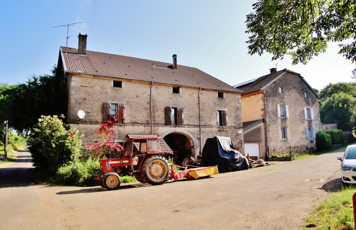 La Commune - Saint-Valbert