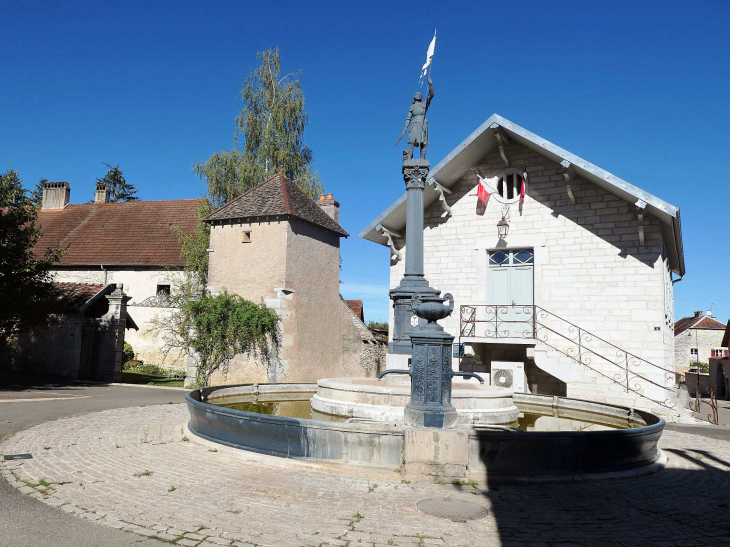 La fontaine Jeanne d'Arc - Vantoux-et-Longevelle