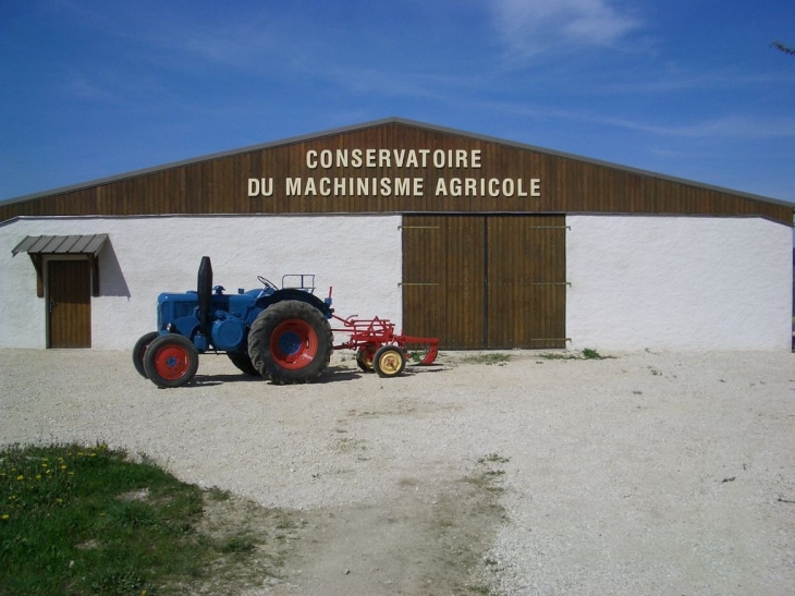 Conservatoire du machinisme agricole et des métiers d'autrefois (Musée) - Velesmes-Échevanne